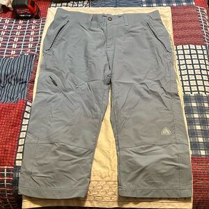 🎉SALE🎉$15 or 3 for $30🎉 🩶Nike ACG Capris🩶